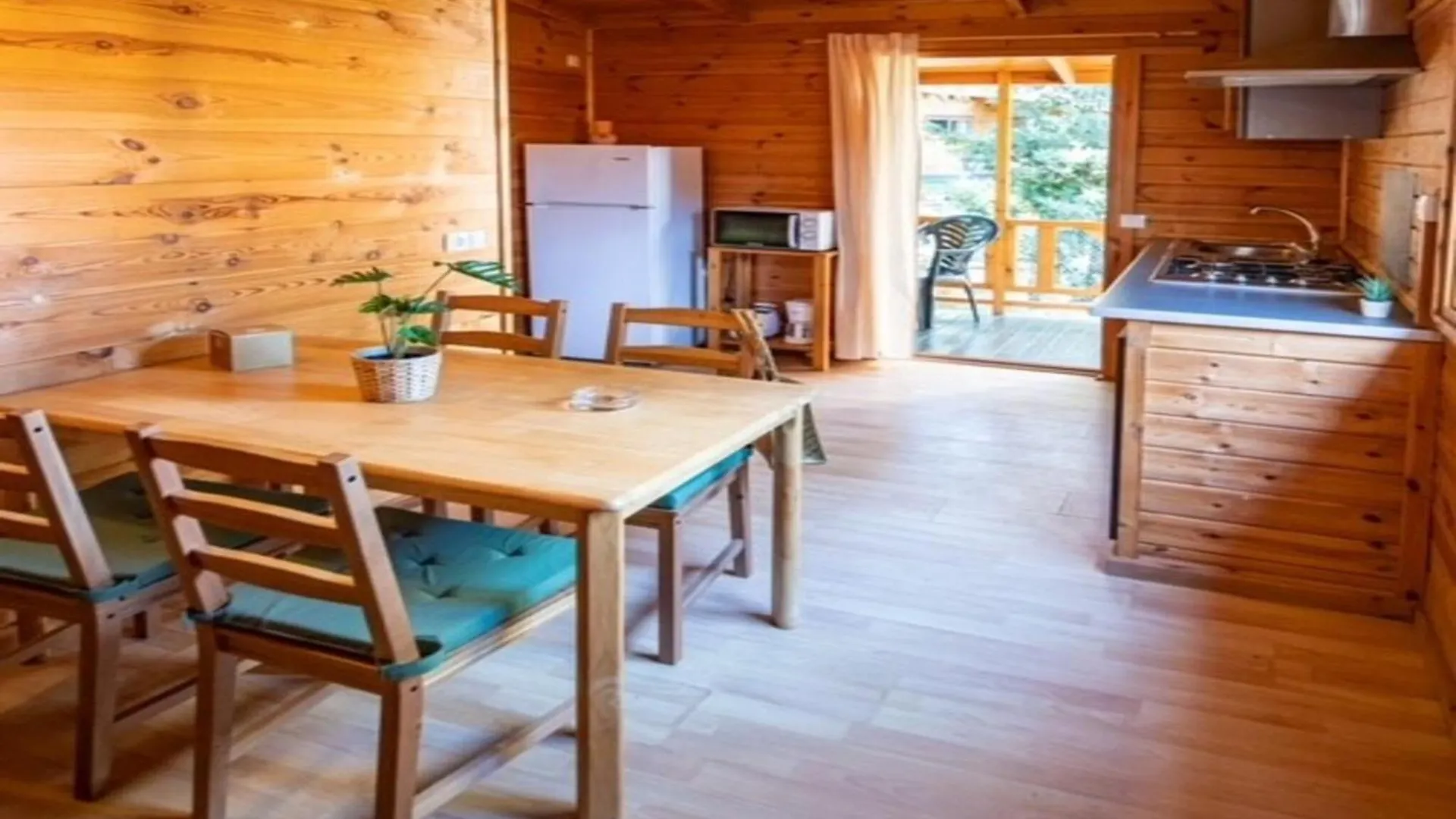 Holiday home Wooden Chalet With Parking Tarragona