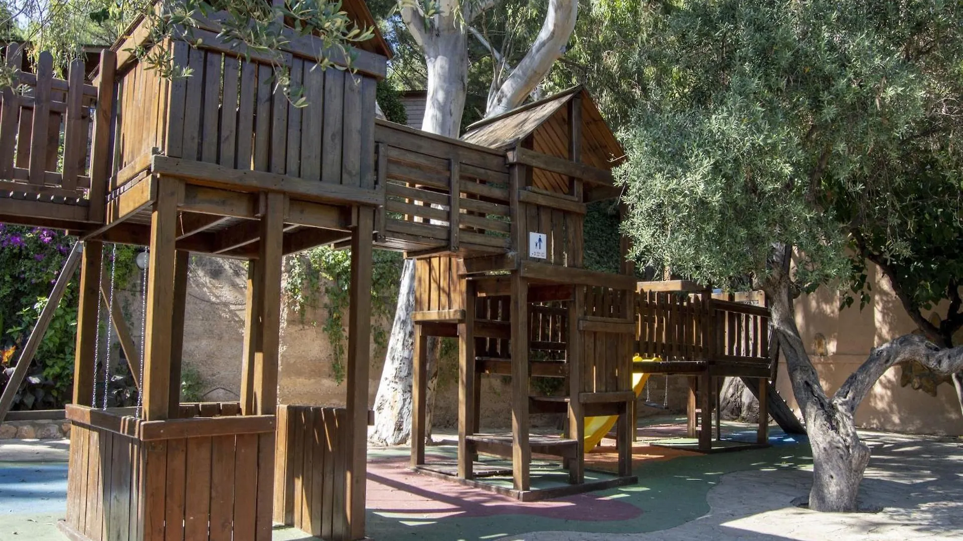 Wooden Chalet With Parking Tarragona